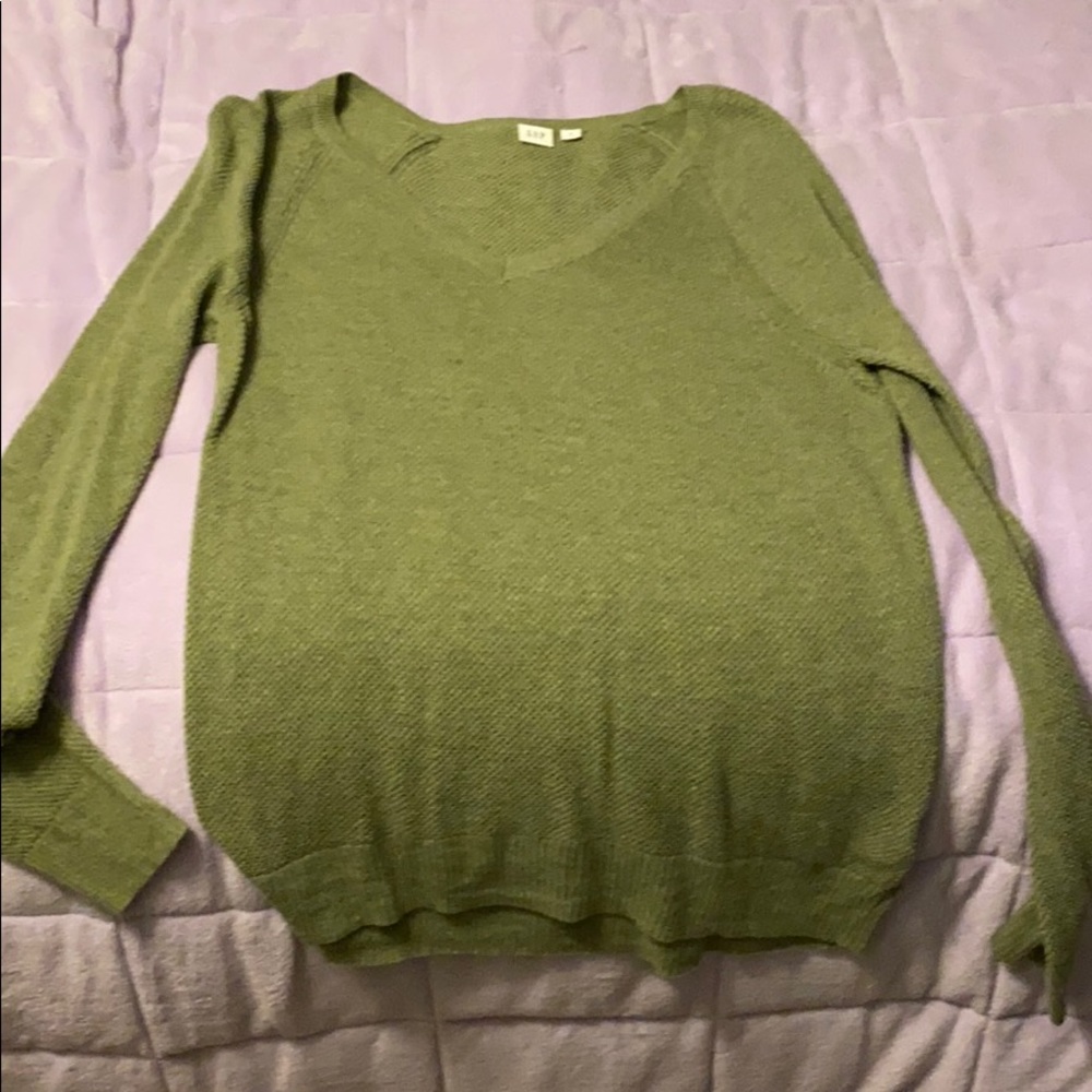 Geeen v-neck sweater